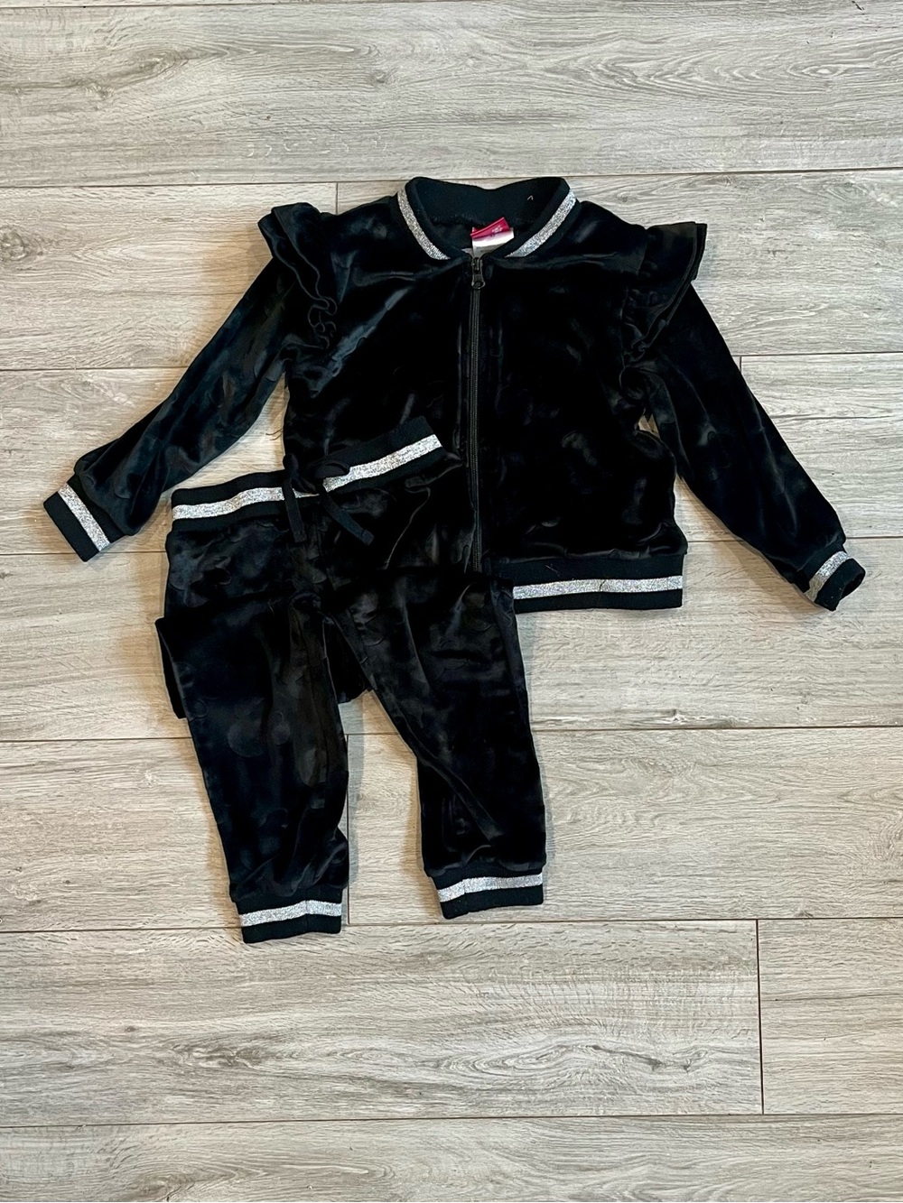 DISNEY Velour Two-Piece Tracksuit with Silver Trim, girls 4T, black